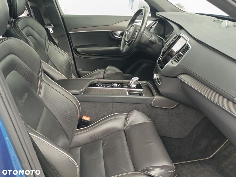 Volvo XC 90 - 25