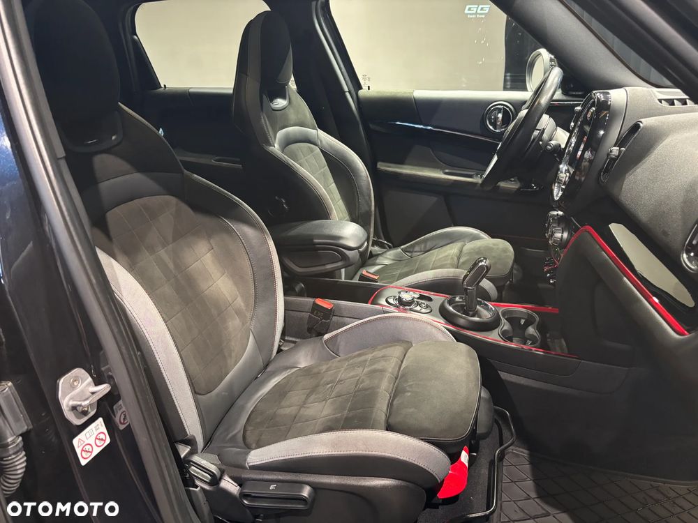 MINI John Cooper Works ALL4 sport - 23
