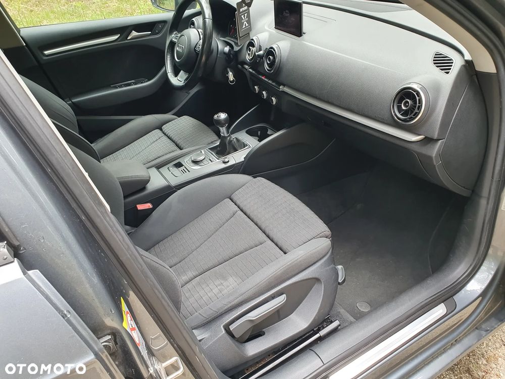 Audi A3 Sportback - 16