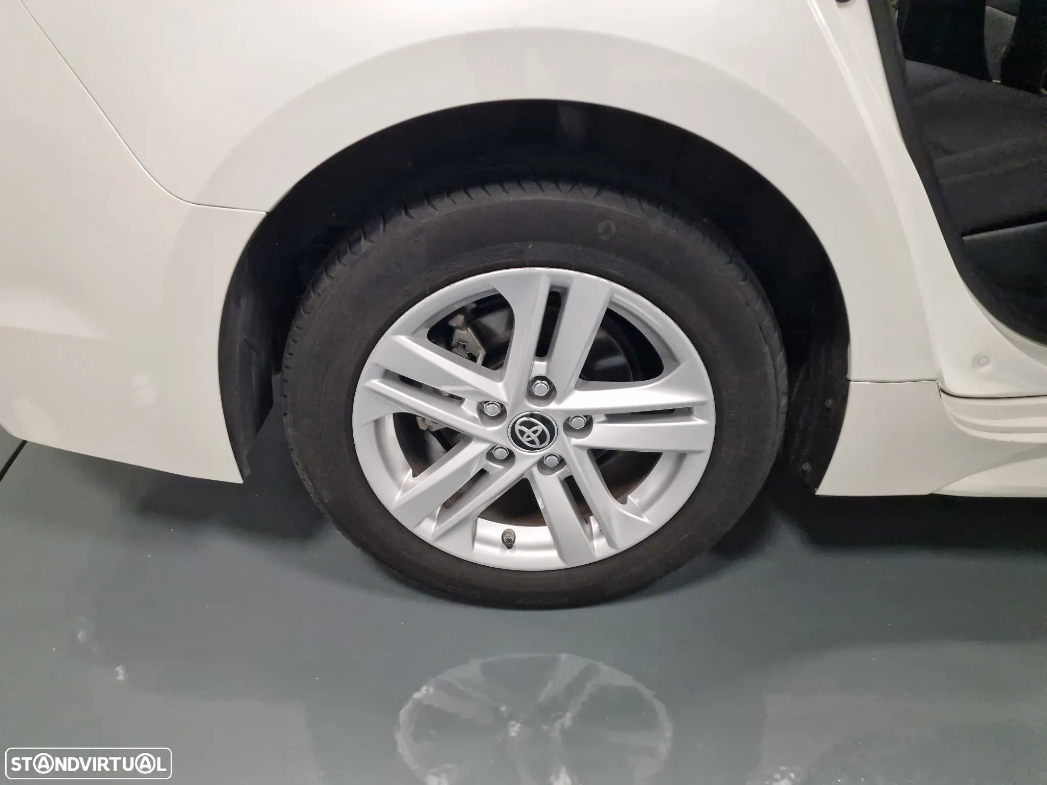 Toyota Corolla Touring Sports 1.8 Hybrid Comfort - 24