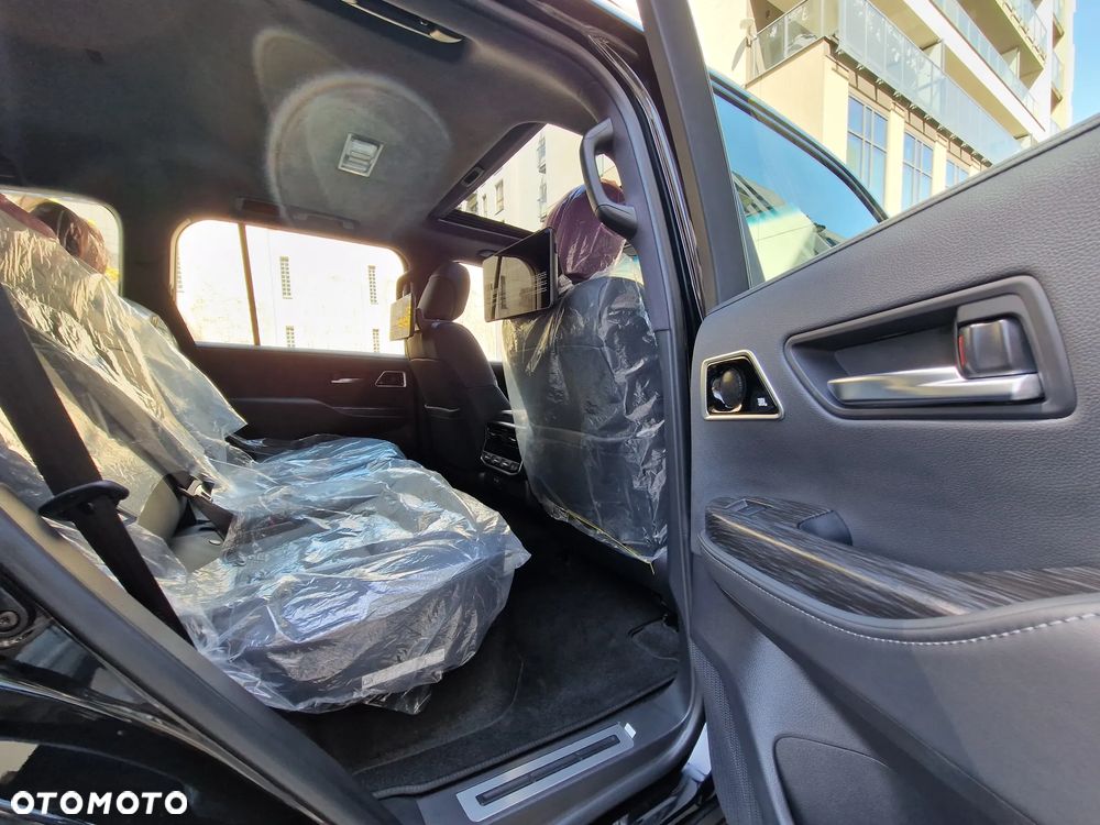 Toyota Land Cruiser - 22