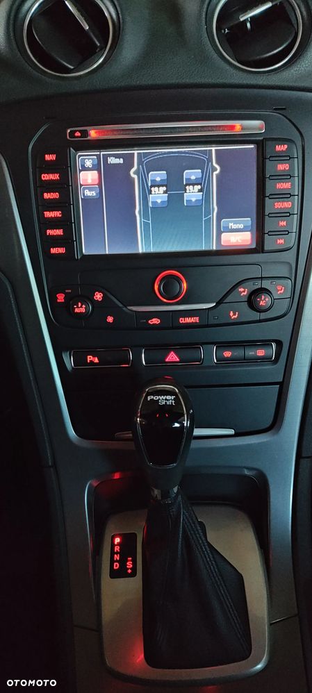 Ford Mondeo 2.0 EcoBoost Titanium - 36