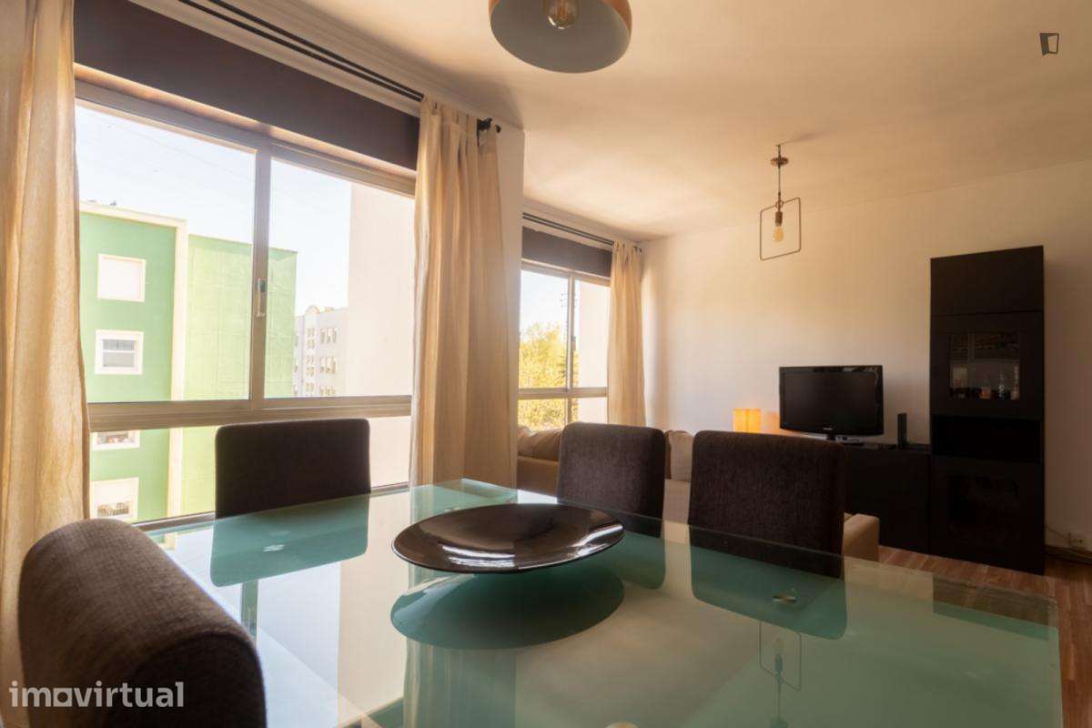 Apartamento com 3 quartos - localizado em Senhora da Hora Porto - Grande imagem: 4/17