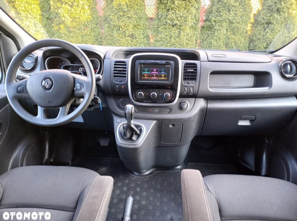 Renault Trafic 2.0 dCi EDC - 9