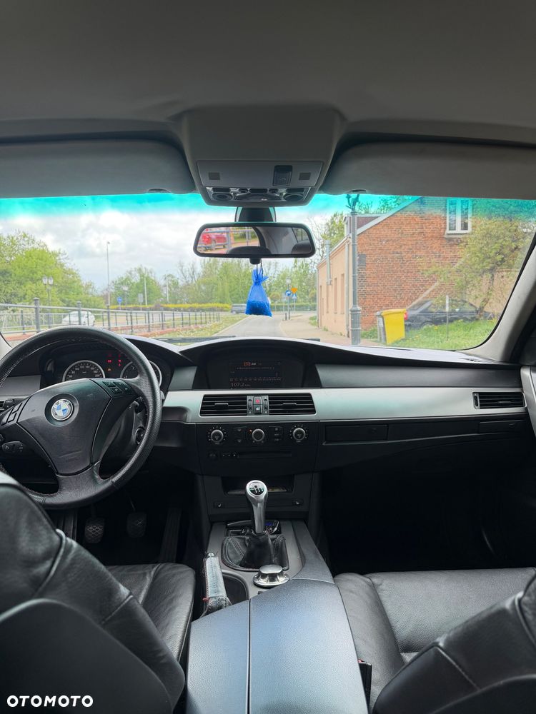 BMW Seria 5 525d - 20