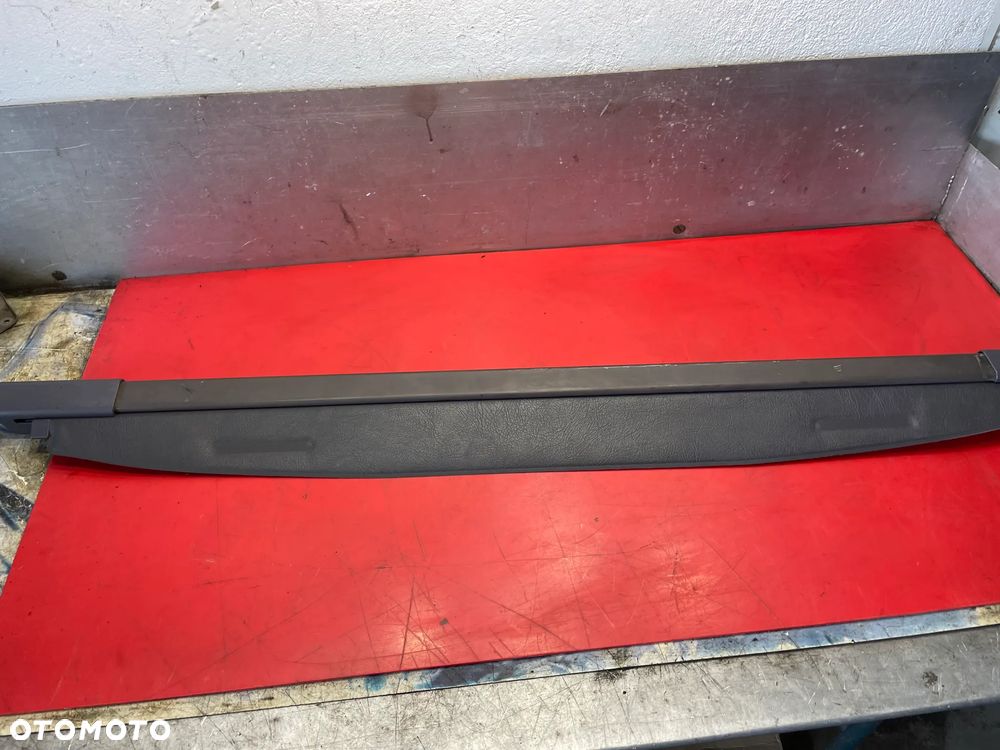 ROLETA BAGAŻNIKA MERCEDES W168 - 1