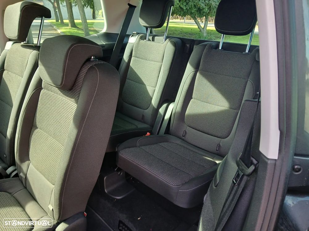 VW Sharan 2.0 TDI Confortline - 13