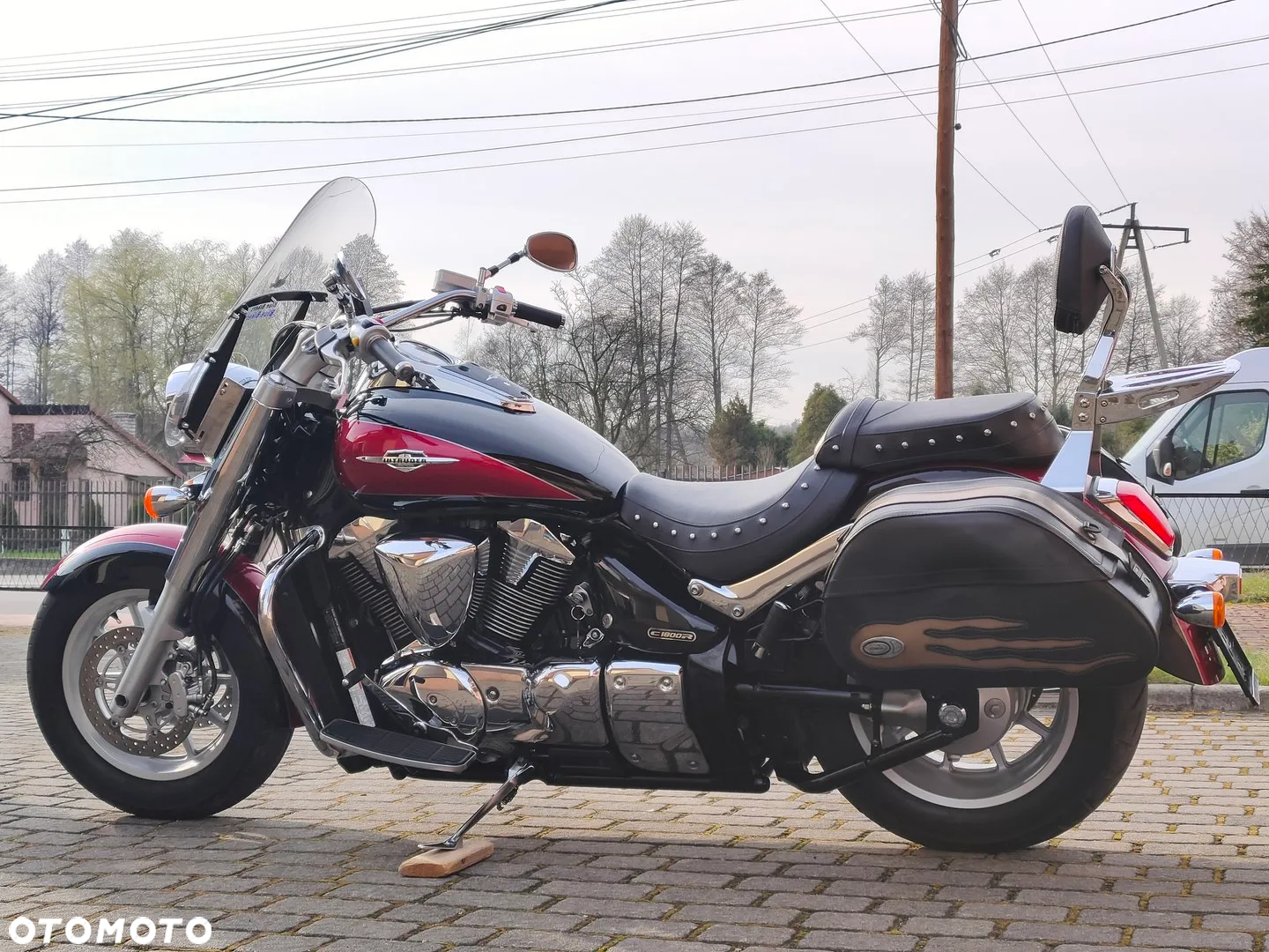 Suzuki Intruder - 11