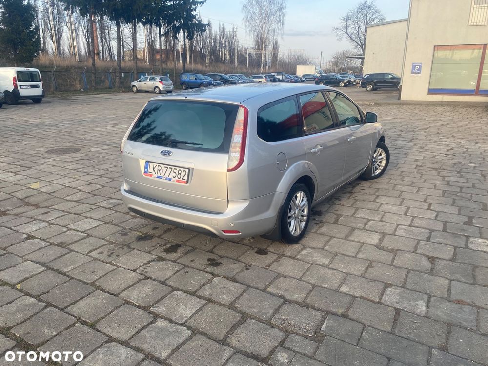 Ford Focus 1.6 Ghia - 5