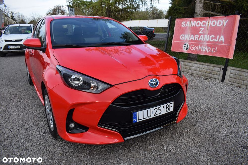 Toyota Yaris Hybrid 100 Dynamic - 1