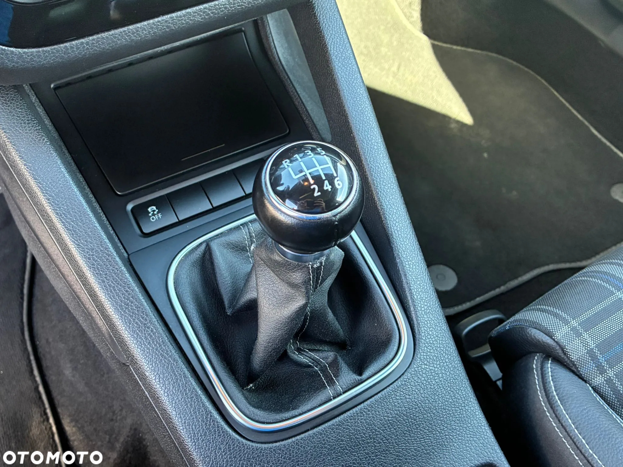 Volkswagen Scirocco 2.0 TDI - 11
