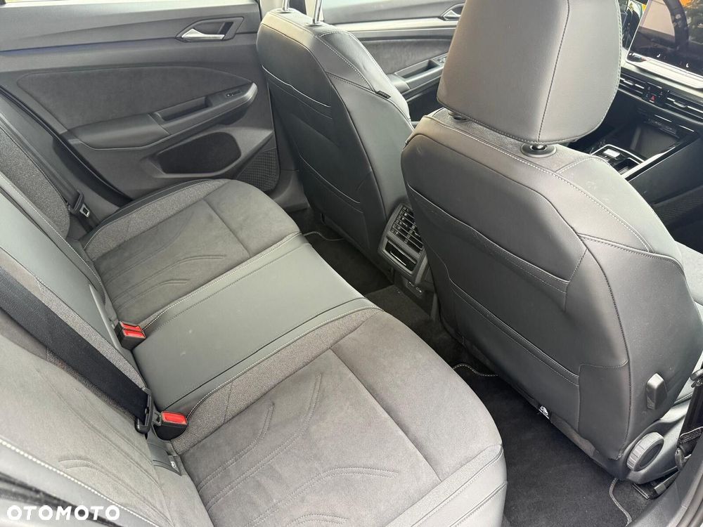 Volkswagen Golf 1.5 eTSI mHEV Style DSG - 20