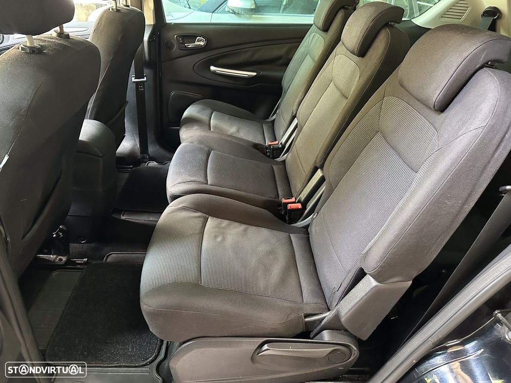 Ford S-Max 2.0 TDCi Titanium 7L - 9