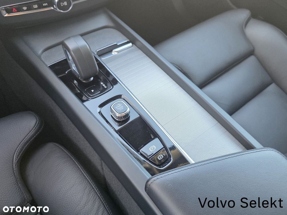 Volvo XC 60 - 33