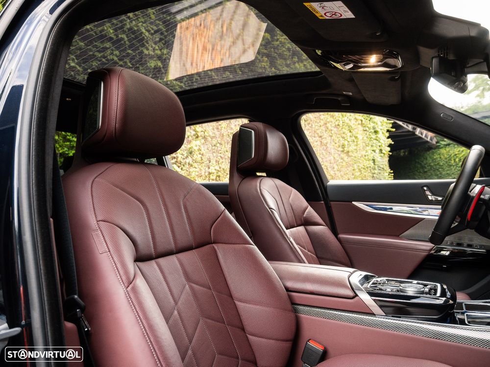 BMW 760 M760e xDrive - 28