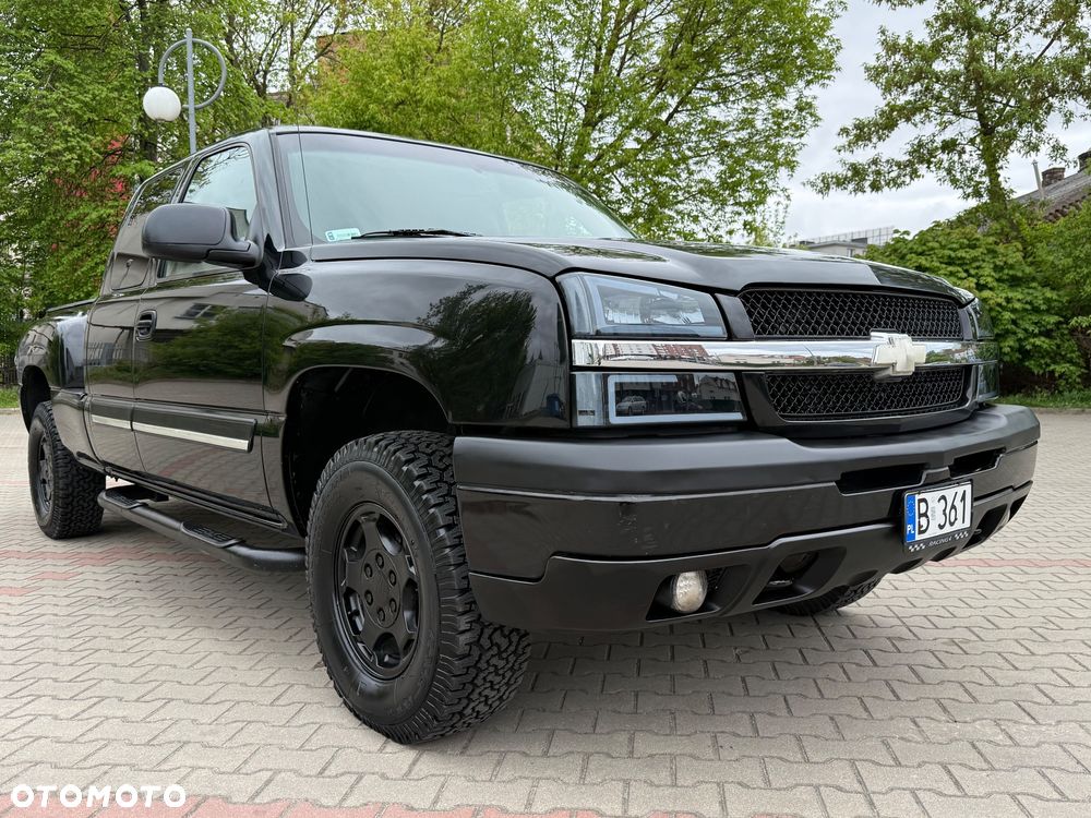 Chevrolet Silverado - 1