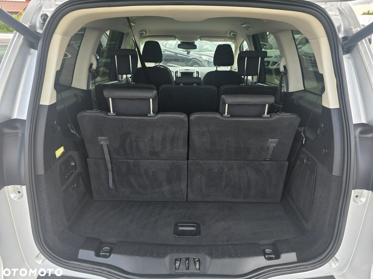 Ford Galaxy - 7