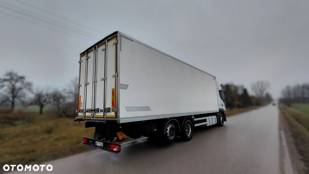 Iveco STRALIS 26.420 8.6 X 2.4 X2.45 ZAMIANA - 16