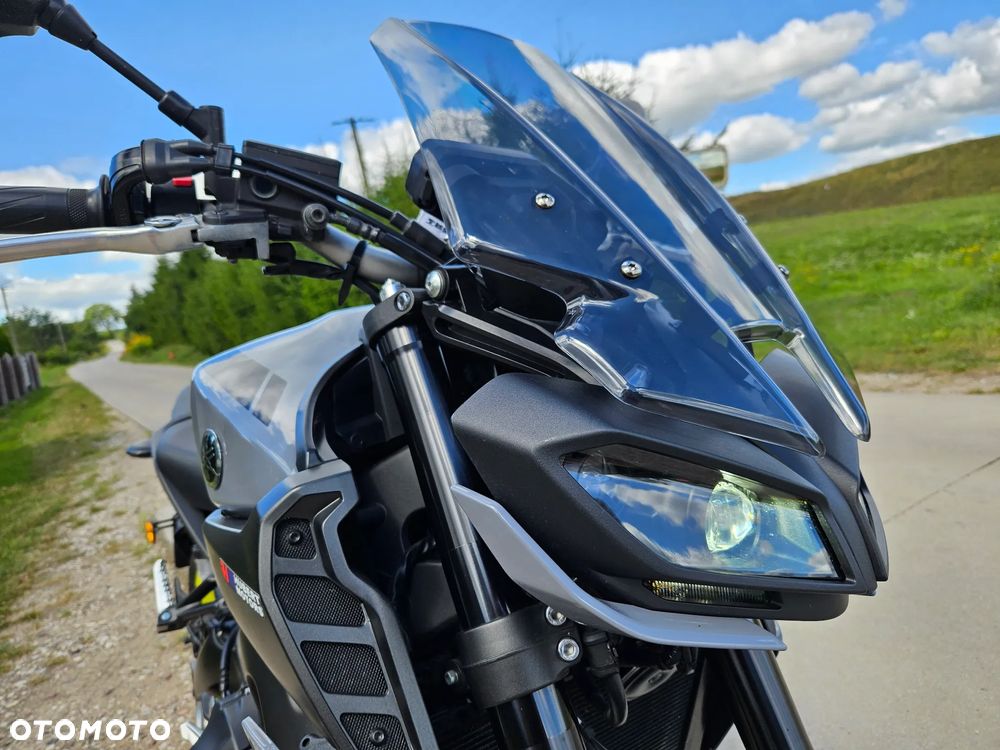 Yamaha MT - 22