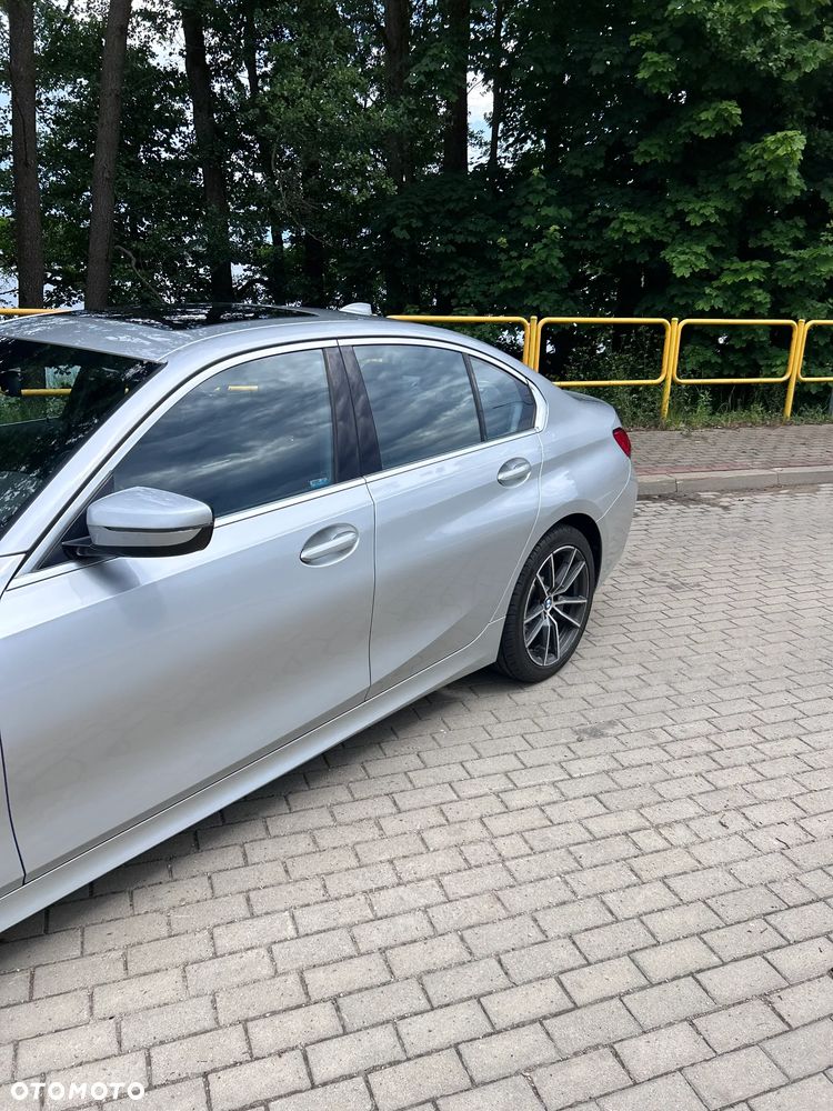 BMW Seria 3 330i Luxury Line sport - 6