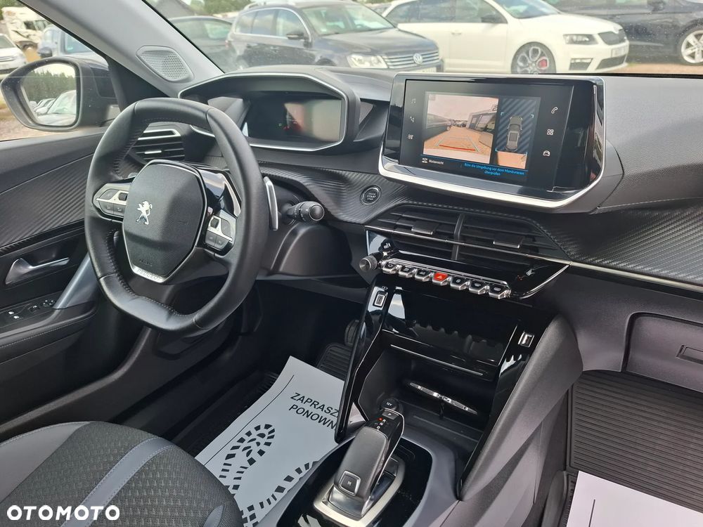 Peugeot 2008 1.2 PureTech Allure S&S EAT8 - 28