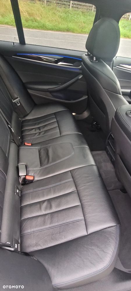 BMW Seria 5 520d M Sport Edition - 15