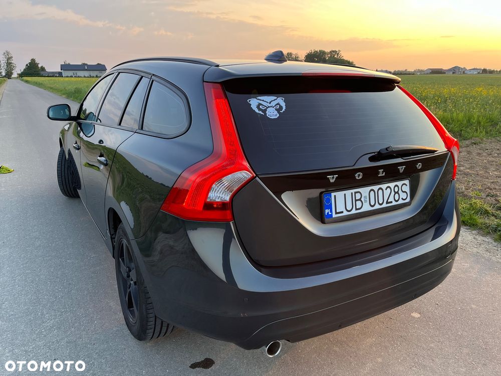 Volvo V60 D3 Momentum - 5