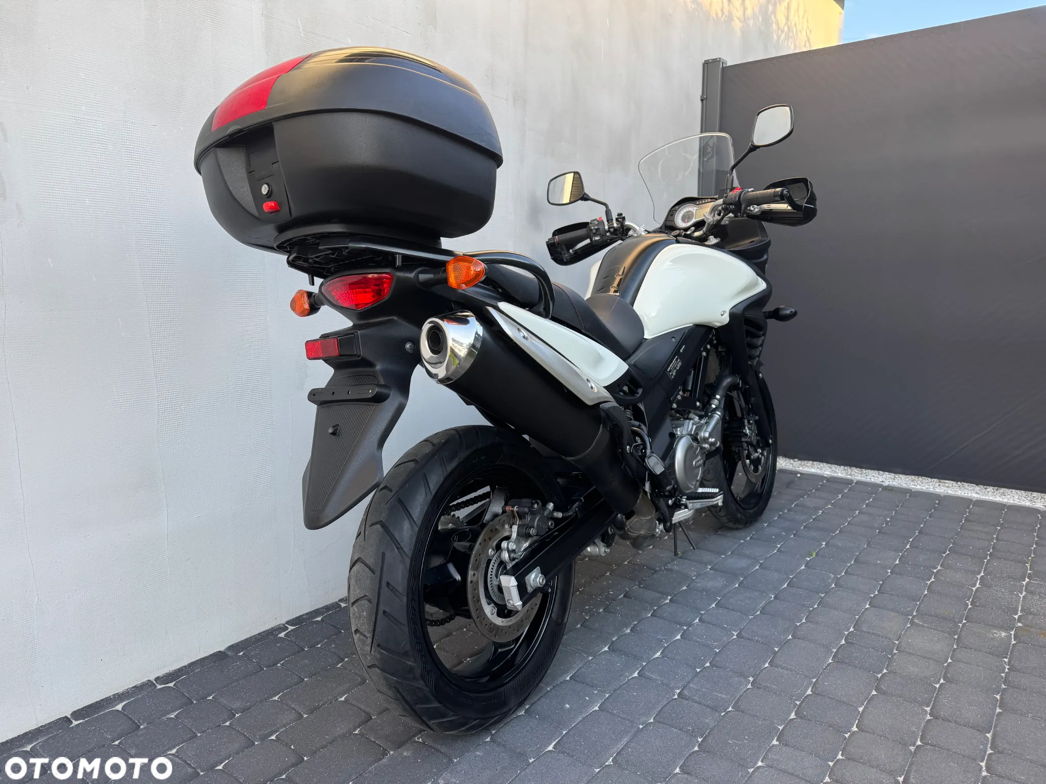 Suzuki V-STROM - 3