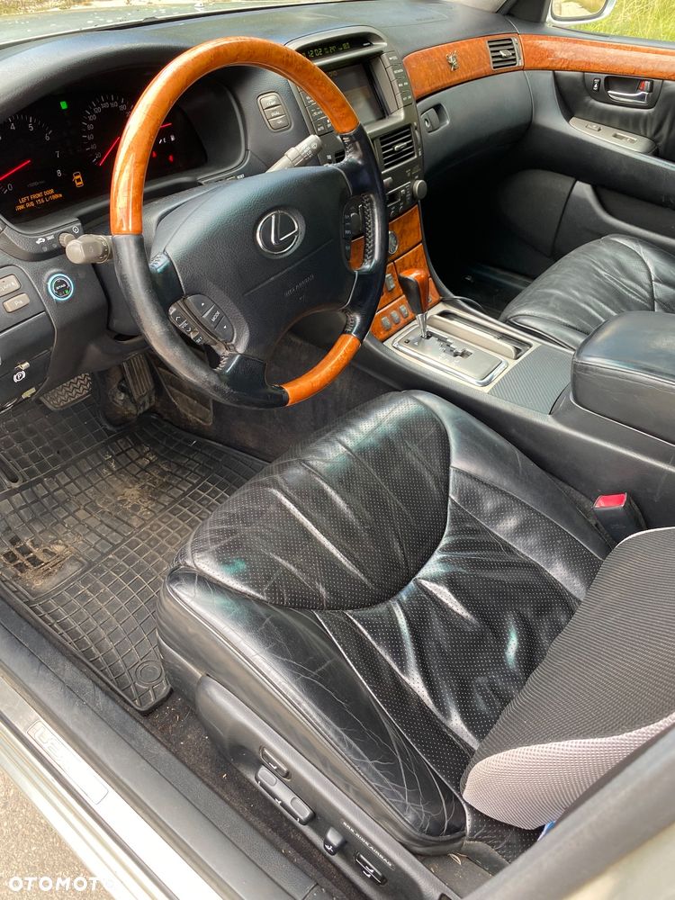 Lexus LS Prezydent - 15
