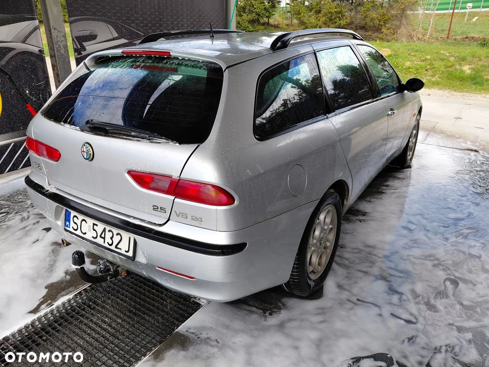 Alfa Romeo 156 2.5 V6 - 4