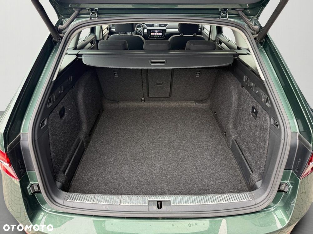 Skoda Superb 2.0 TDI SCR Ambition DSG - 18