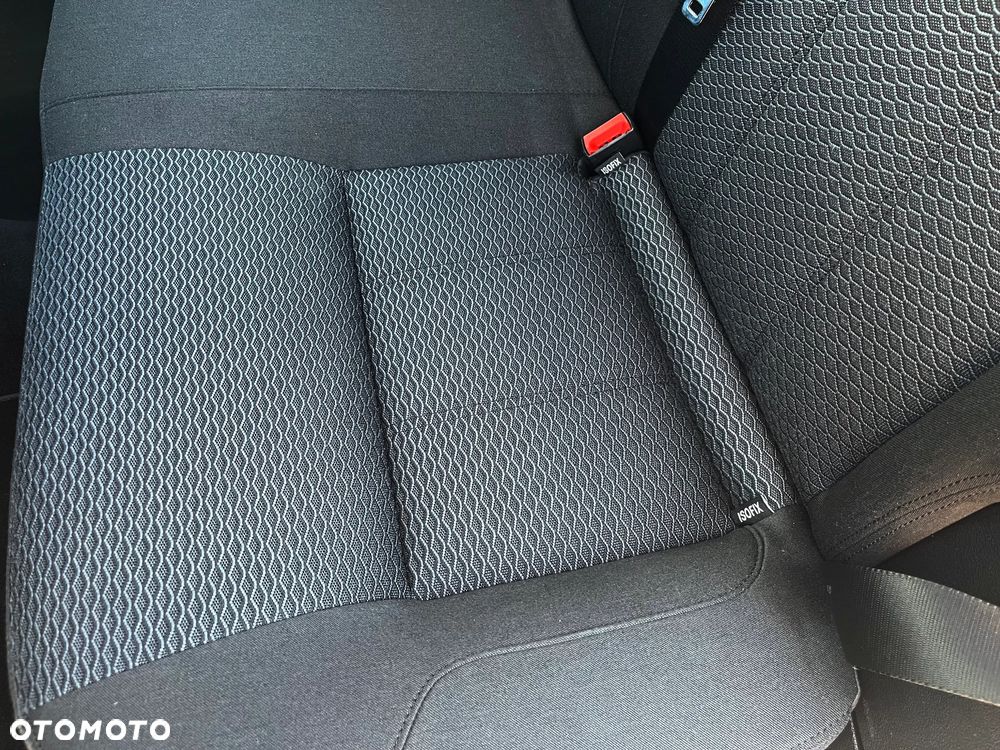 Ford Mondeo 2.0 Ghia - 27