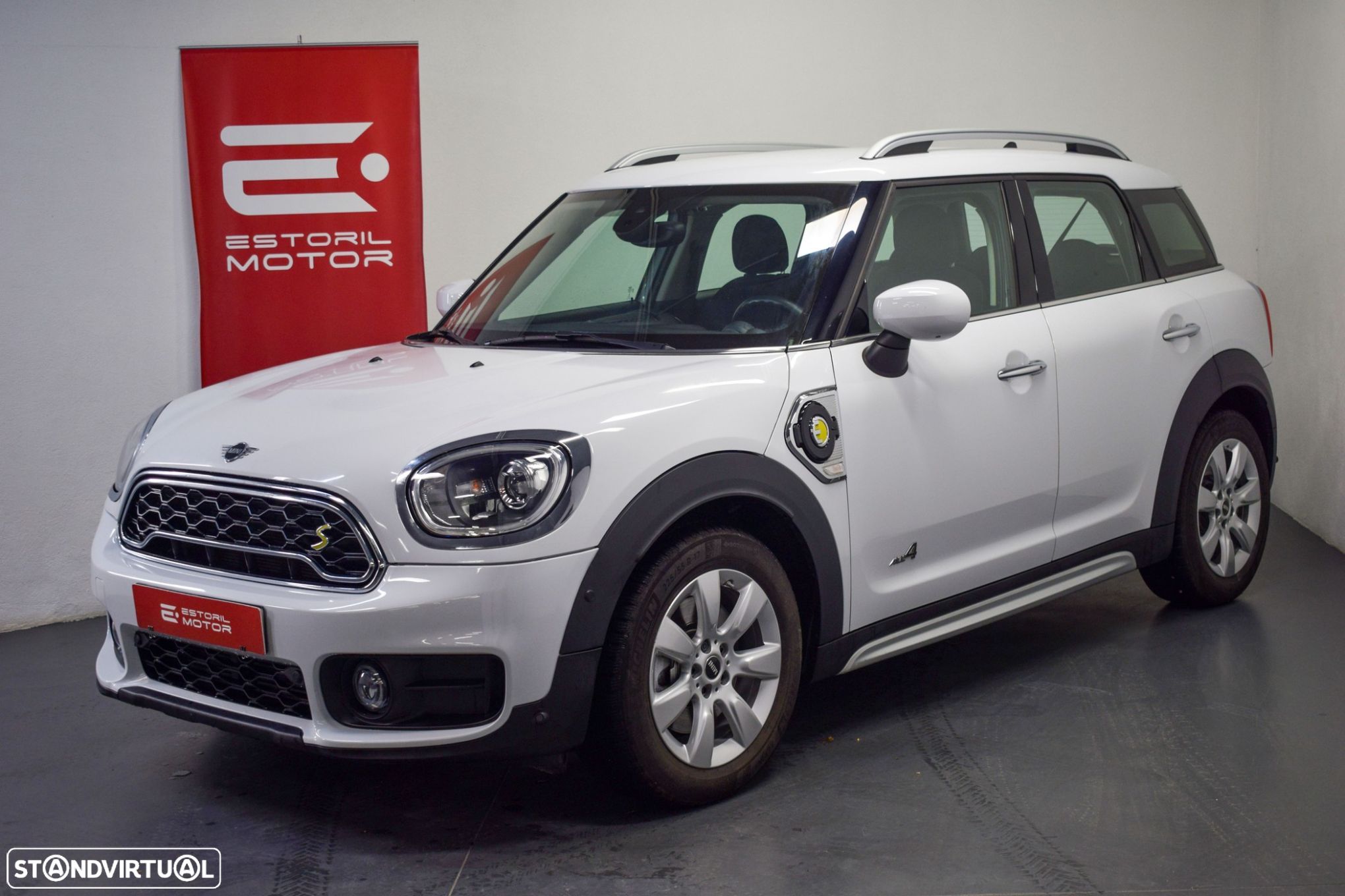 MINI Countryman Cooper SE ALL4 Auto - 1