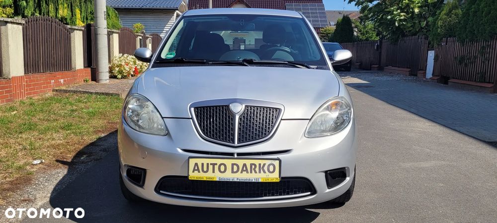 Lancia Ypsilon 1.2 8v - 16