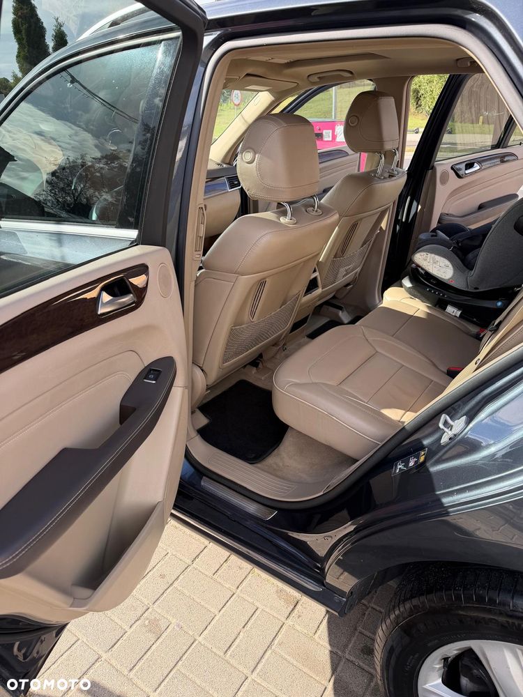 Mercedes-Benz ML 350 BlueTec 4-Matic - 29