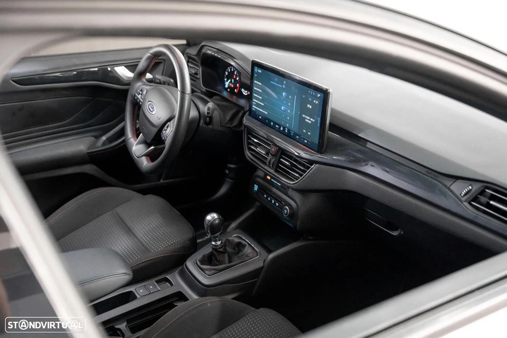 Ford Focus 1.0 EcoBoost MHEV ST-Line - 21
