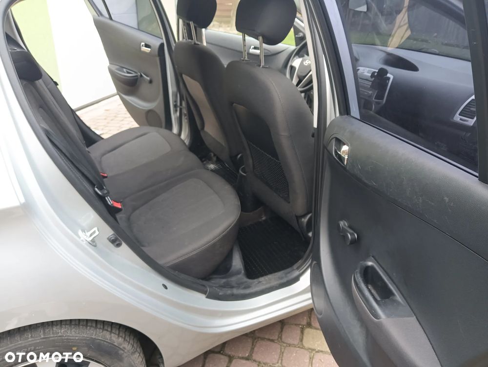Hyundai i20 - 13