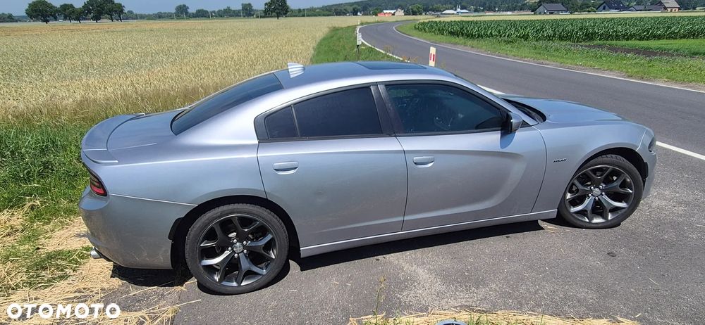 Dodge Charger - 4