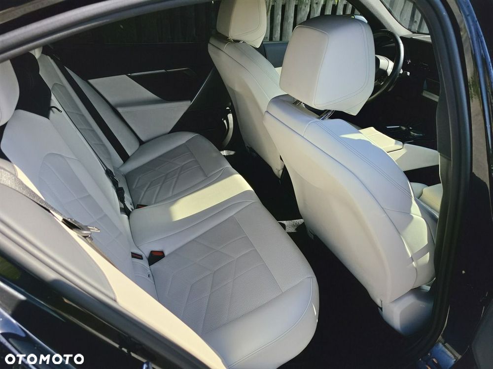 BMW Seria 5 520d xDrive mHEV M Sport - 13