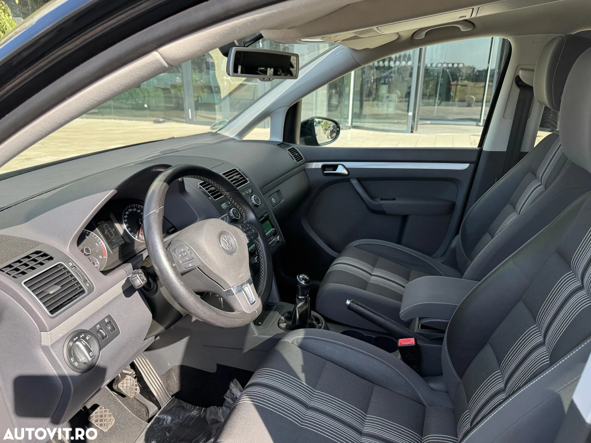 Volkswagen Touran 2.0 TDI DPF BlueMotion Technology MATCH - 7