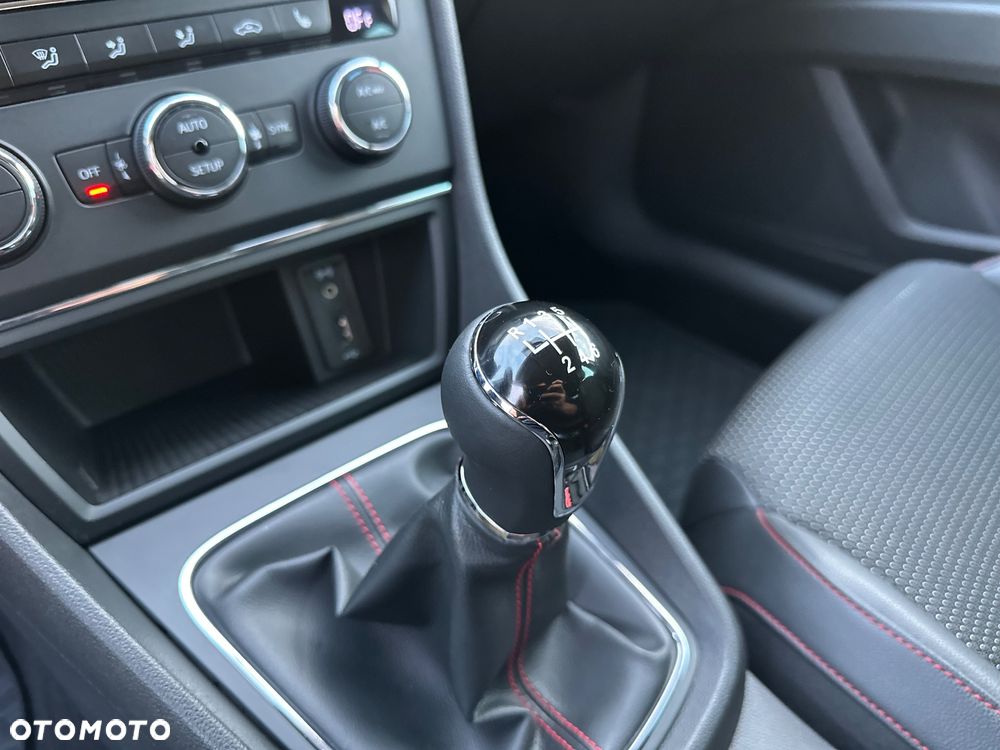 Seat Leon 2.0 TDI FR S&S EU6 - 32