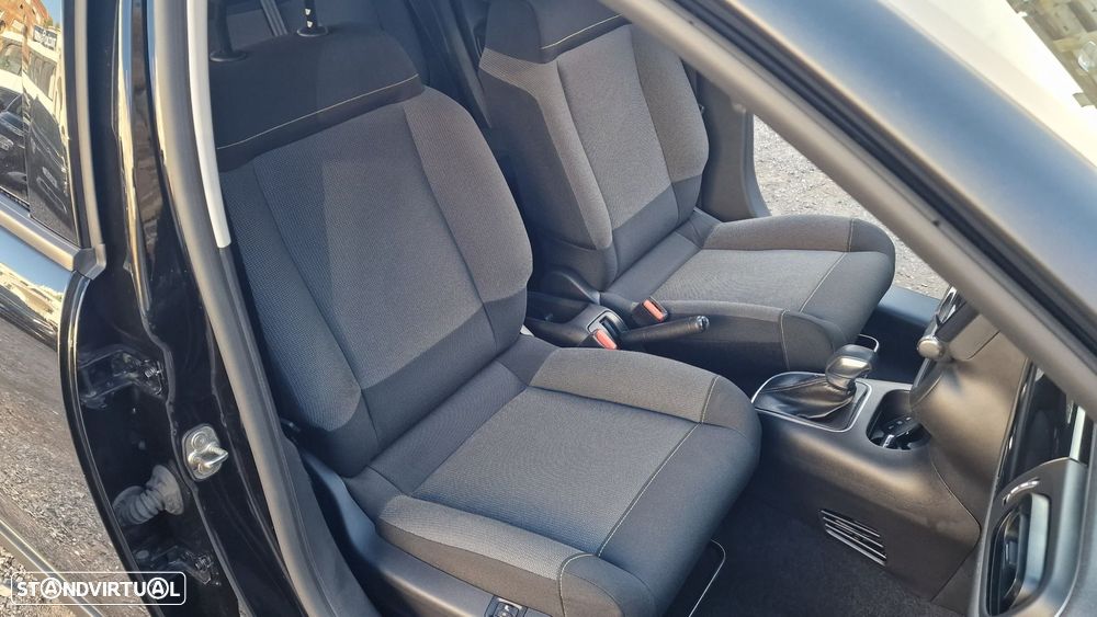 Citroën C3 1.2 PureTech Shine EAT6 - 32