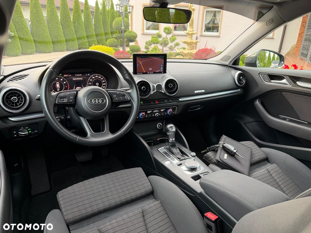Audi A3 Sportback 40 e-tron S tronic design - 14