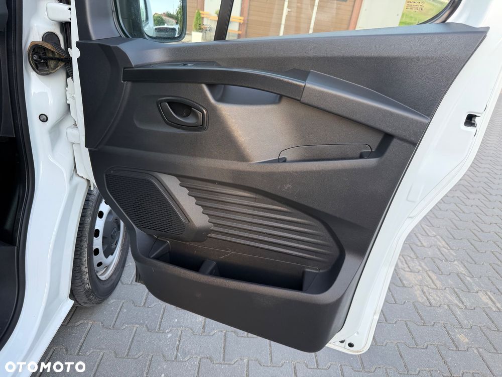 Renault Trafic - 22