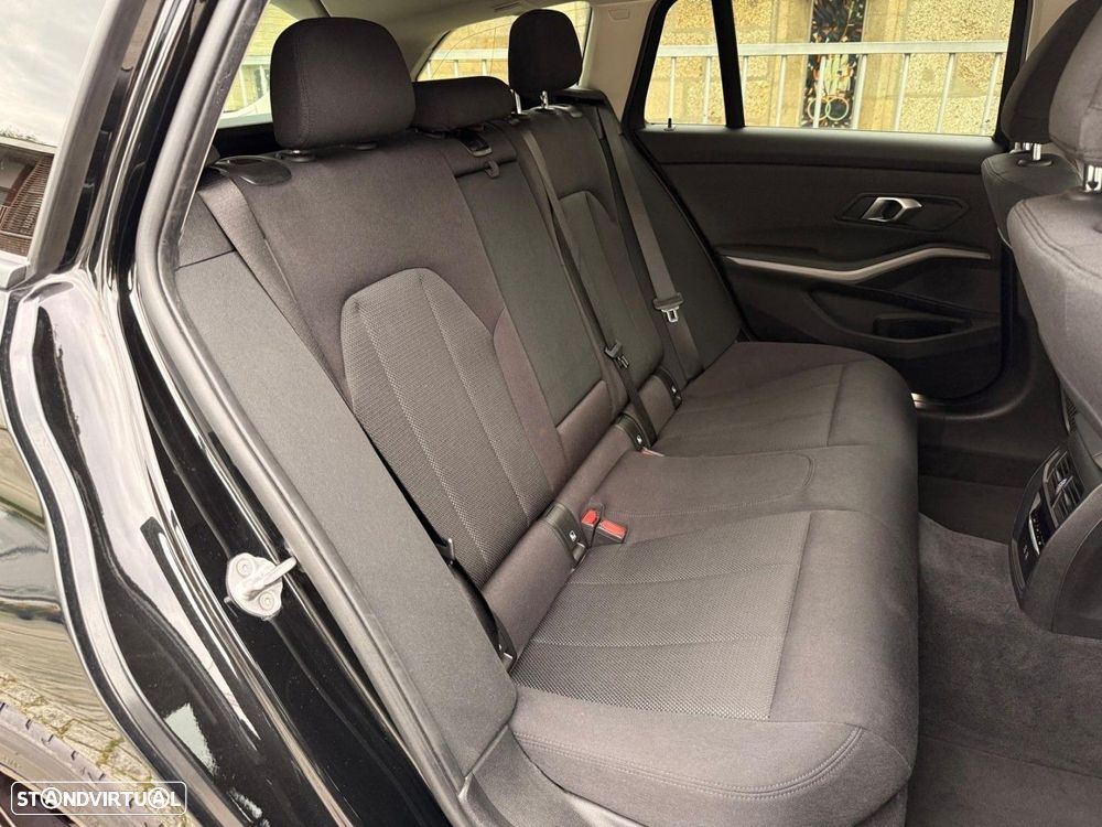 BMW 330 e Touring Corporate Edition Auto - 15