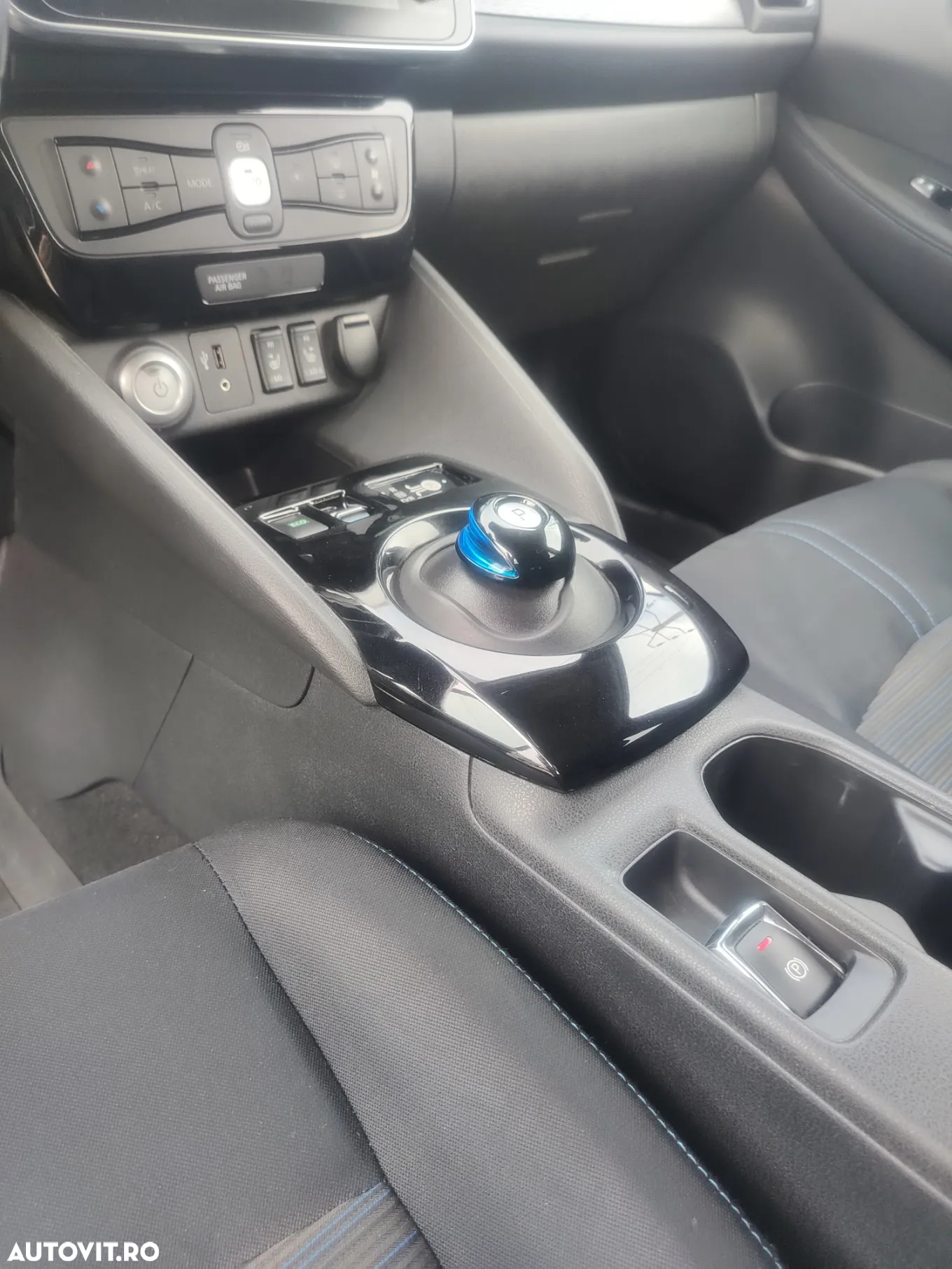 Nissan LEAF N-Connecta - 7