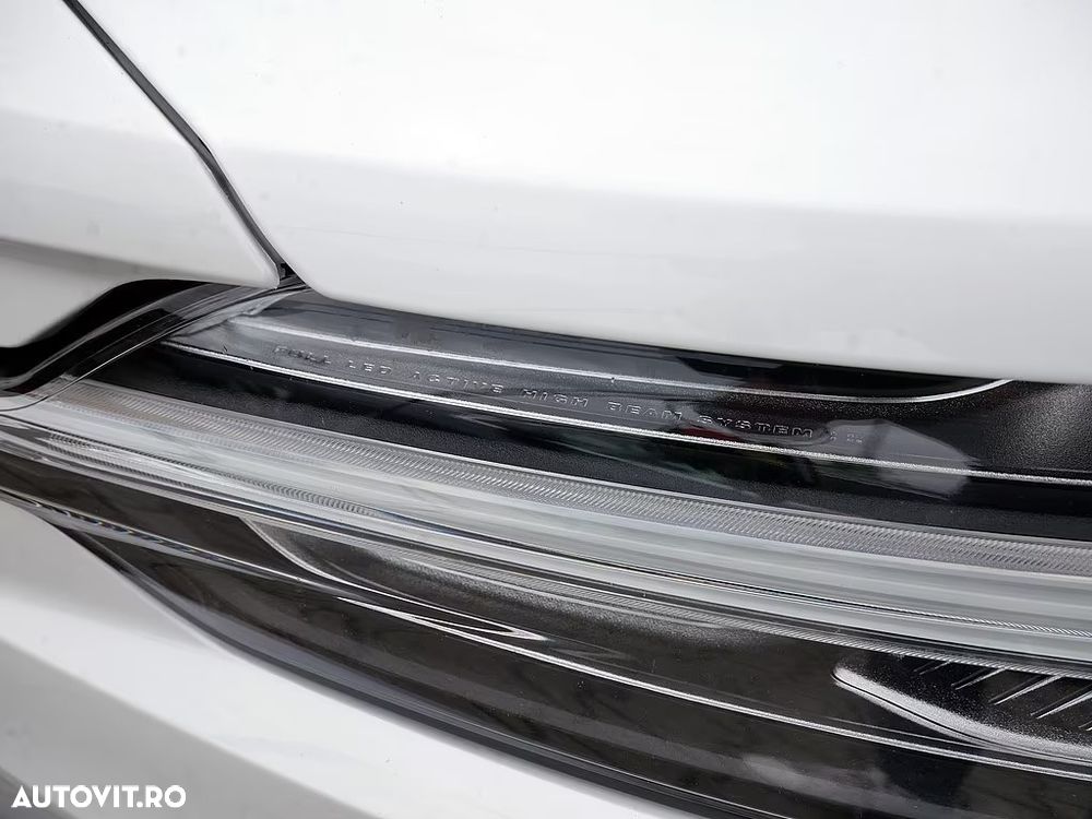 Volvo S60 T8 Recharge AWD Ultimate Dark - 19