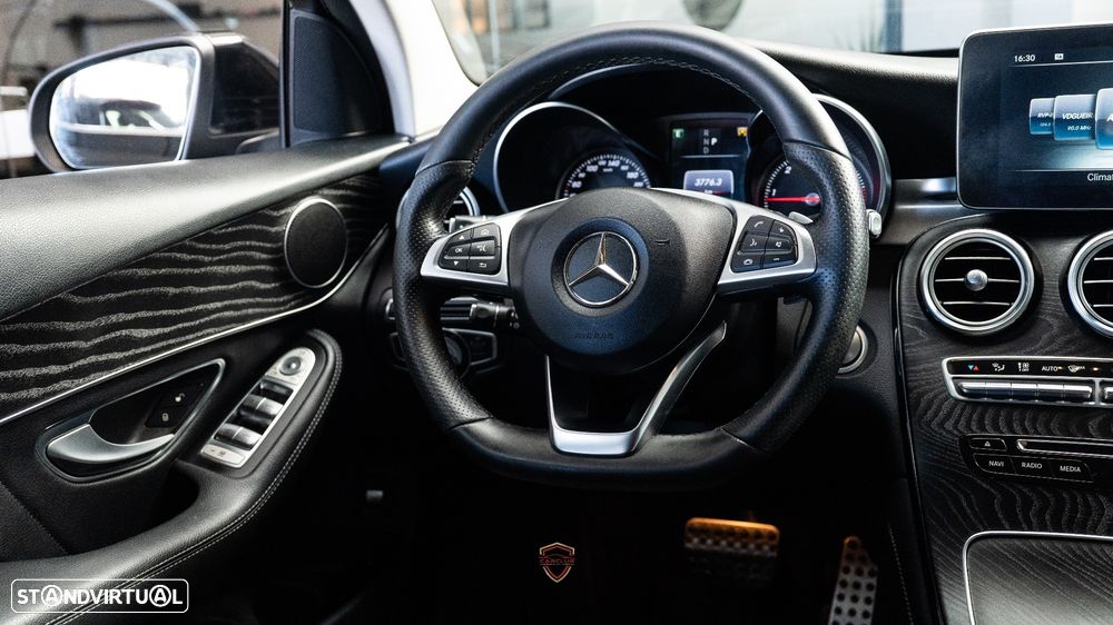 Mercedes-Benz GLC 250 d Coupé AMG Line 4-Matic - 24