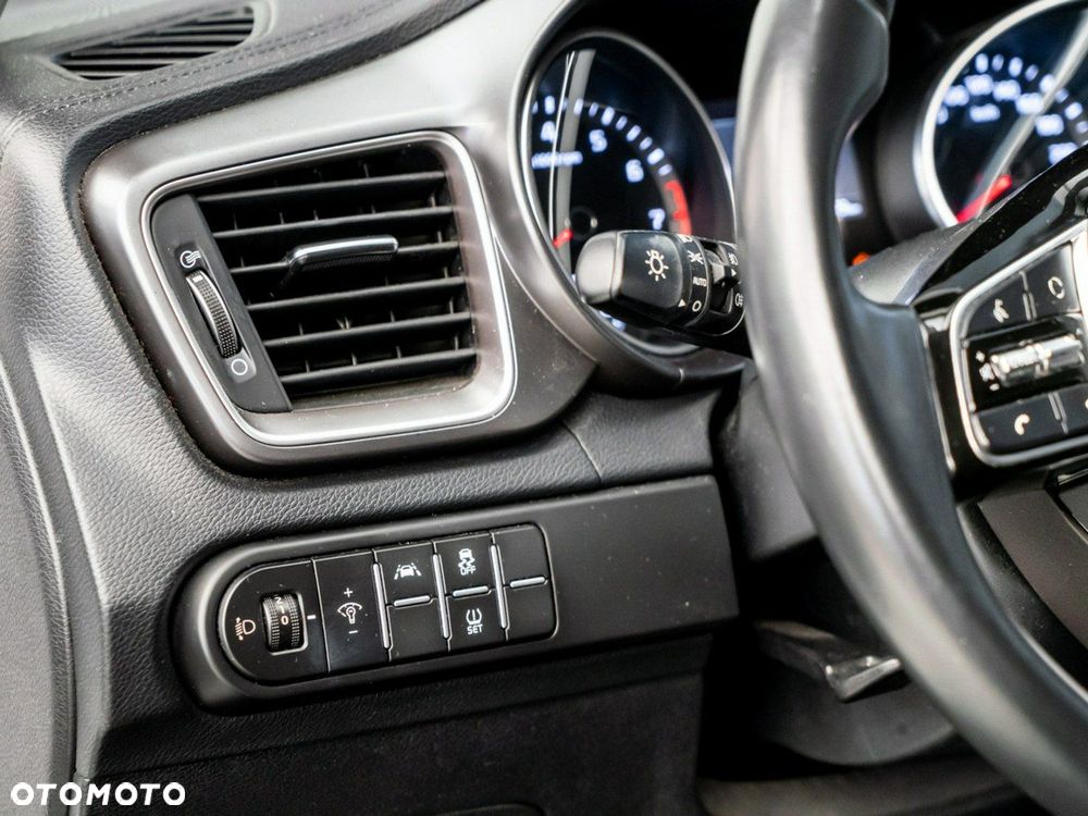 Kia XCeed - 18