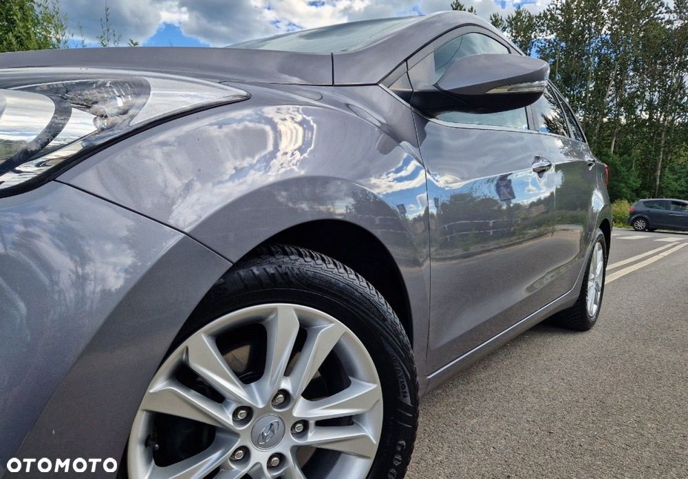 Hyundai i30 blue Kombi 1.6 GDi Style - 14